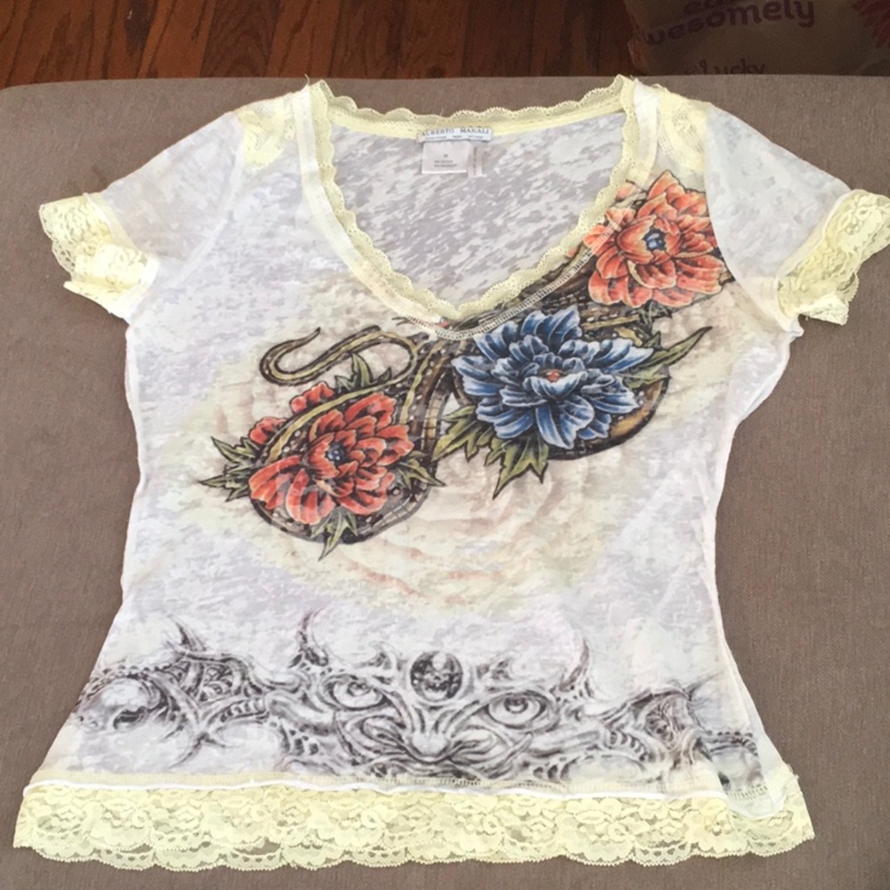 Alberto Makali flower top